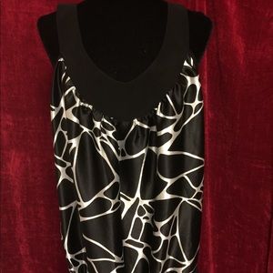 Black & white sleeveless tunic, elastic waistband